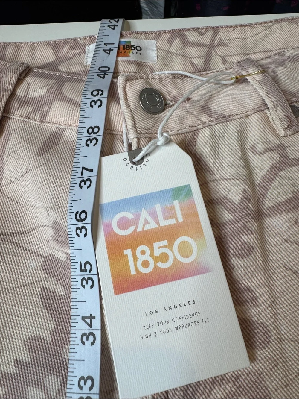 NWT Cali 1850 Los Angeles Pink Camo Straight Leg Jeans Size 13/31